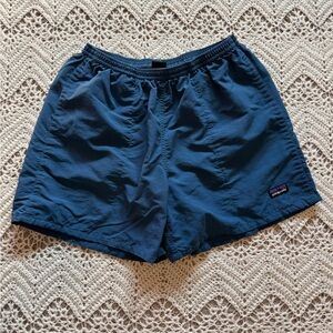 Patagonia Men’s 5” Baggies Shorts Navy Blue Lined Hiking Shorts Size Medium